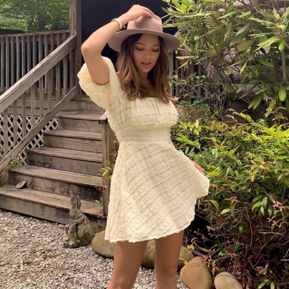 Majorelle mini summer dress (off white)